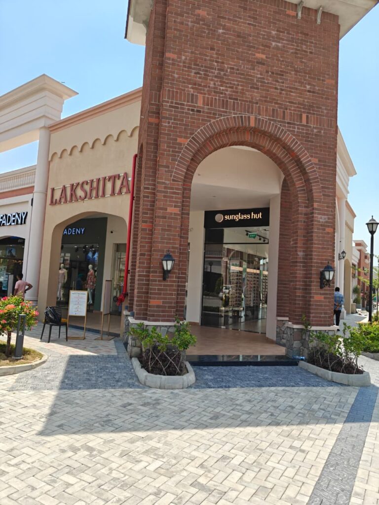 Sunglass Hut – Countryside, Manawala, Amritsar