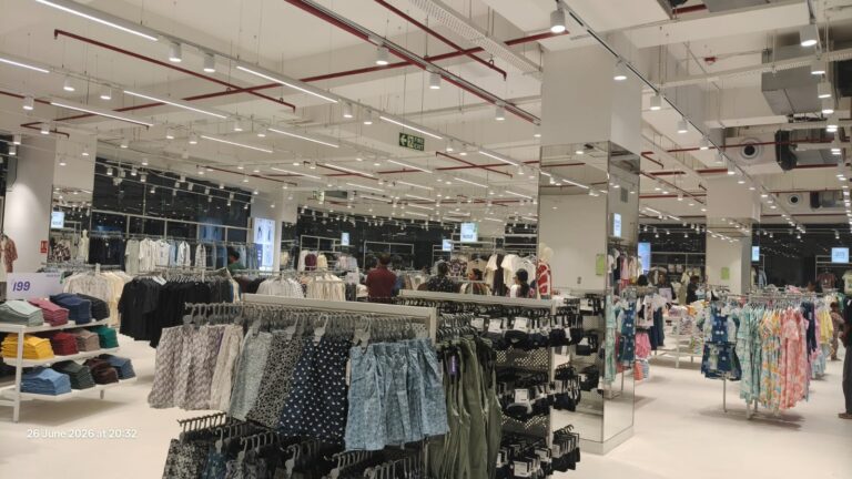 OWND – R Mall Vaishnodevi, Ahmedabad